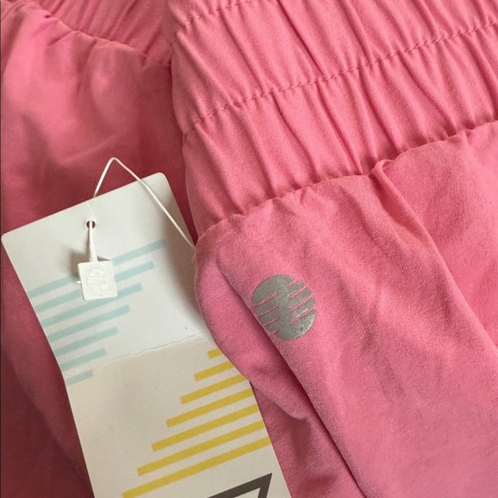 Zella Lined Workout Athletic Shorts Sz L Pink NEW - Picture 2 of 3